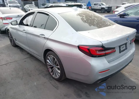 2021 BMW 540I z USA, uszkodzony, nr VIN WBA53BJ05MCF54646